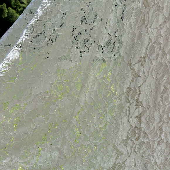 David’s Bridal soft white A line all over lace square back wedding dress. - Picture 8 of 10